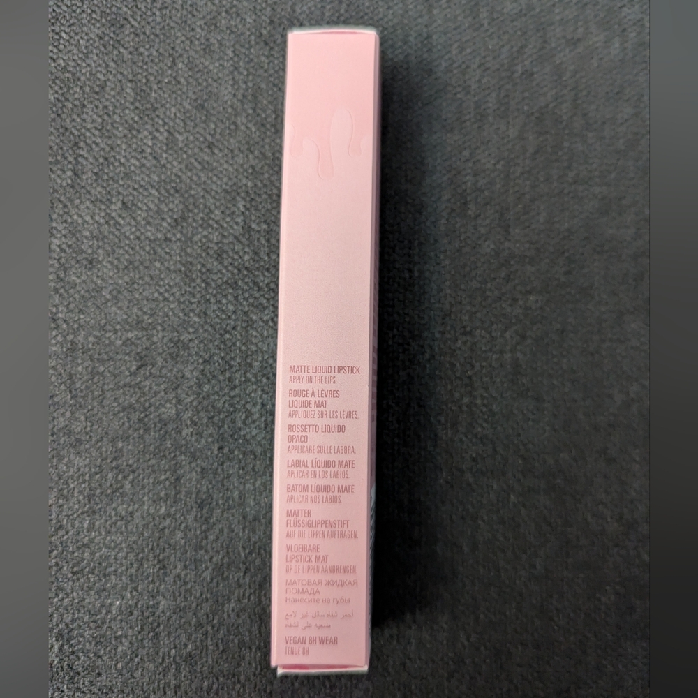 Kylie Cosmetics Matte Liquid Lipstick in Another Day, Another Nude - Picture 9 of 10